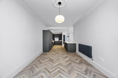 Brunswick Street West, 39-018.jpg