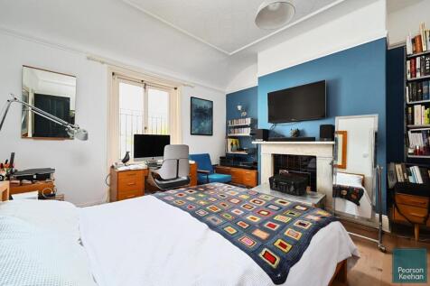 Flt 3, 5 St Catherine¿s Terrace, BN3 (12).jpg