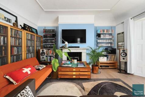 Flt 3, 5 St Catherine¿s Terrace, BN3 (20).jpg