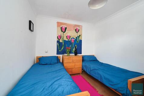 Flt 3, 5 St Catherine¿s Terrace, BN3 (8).jpg