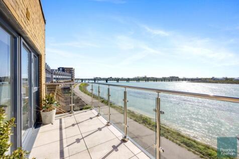 Oystercatcher Apartments, Flat 9-017.jpg