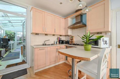 13 Marine Ave. BN3 (11).jpg