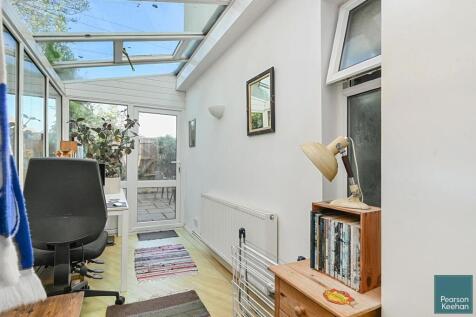 13 Marine Ave. BN3 (13).jpg