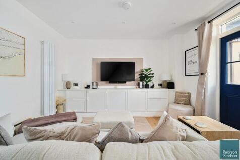 85 Drove Road, Portslade, BN41 (22).jpg