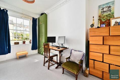 Flt 1, 27 Norfolk Square, BN1 (15).jpg