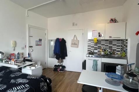Flat 11 (2).jpg