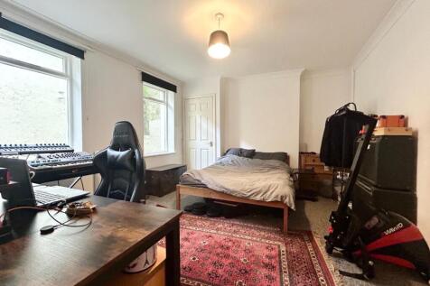 Bedroom 2025.jpg