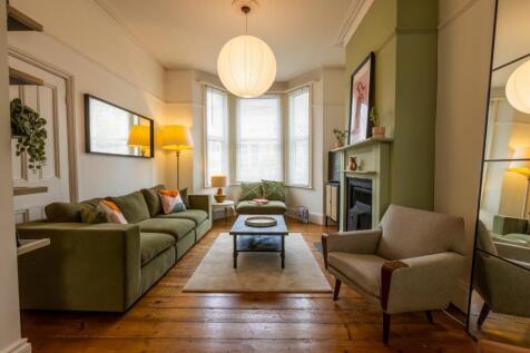 Lounge_2 (1).jpg