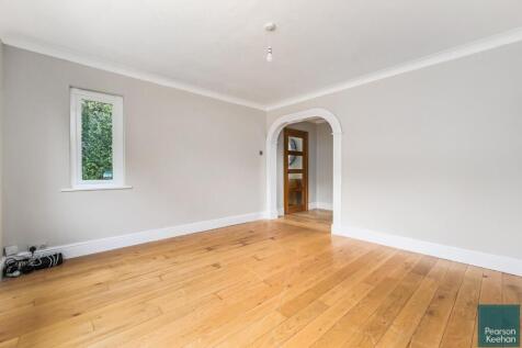 31-woodland-drive-bn3 (7)  .jpg