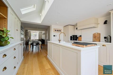 53 John Street, BN43 (18).jpg