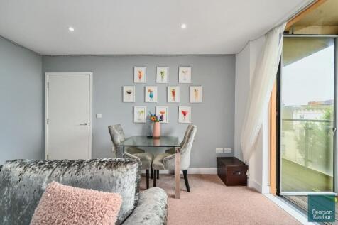 Flt 29, 25 Dorset Gardens, BN2 (24).jpg