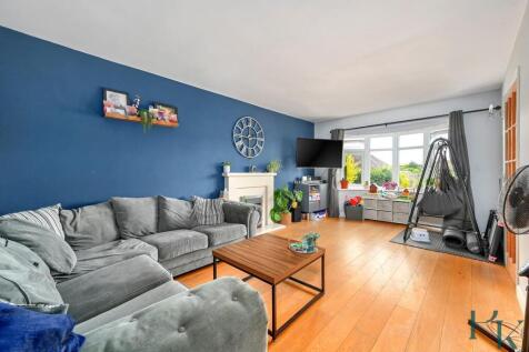 90-cross-road-southwick-bn42 (18).jpg