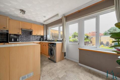 90-cross-road-southwick-bn42 (13).jpg