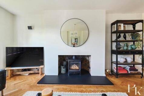 66 Deancourt Road, BN2 (38).jpg