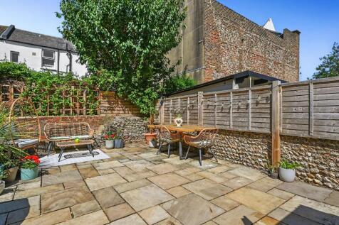 73 Shirley St BN3 (12a).jpg