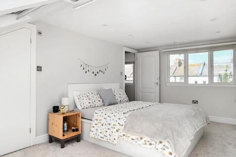 73 Shirley St BN3 (24).jpg