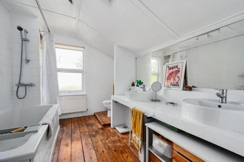 73 Shirley St BN3 (13).jpg