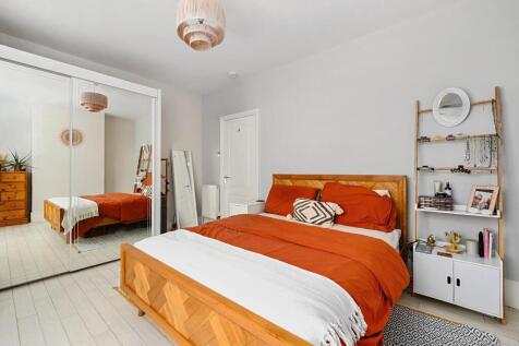 73 Shirley St BN3 (20).jpg