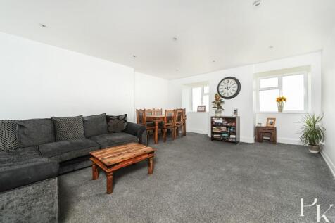 Flt 5, 27 Brunswick Terrace, BN3 (12).jpg