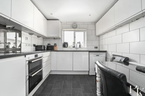 Flt 5, 27 Brunswick Terrace, BN3 (23).jpg