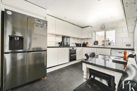 Flt 5, 27 Brunswick Terrace, BN3 (22).jpg