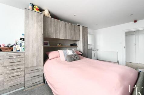 Flt 5, 27 Brunswick Terrace, BN3 (17).jpg