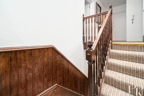 Flt 5, 27 Brunswick Terrace, BN3 (30).jpg