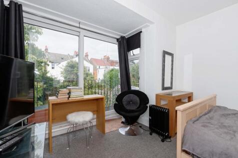 Pembroke Crescent_1.jpg