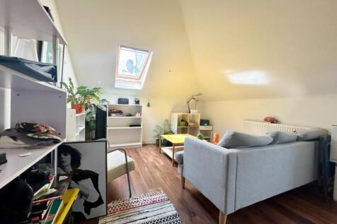 Living Room.jpg