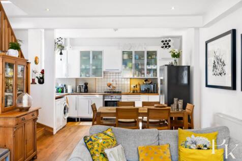 Living Room/Kitchen