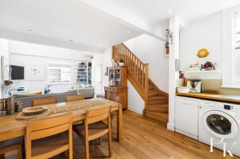 Living Room/Kitchen