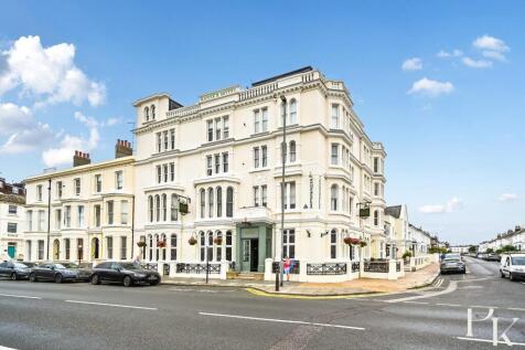 flt-6-osbourne-mansions-bn3 (17).jpg