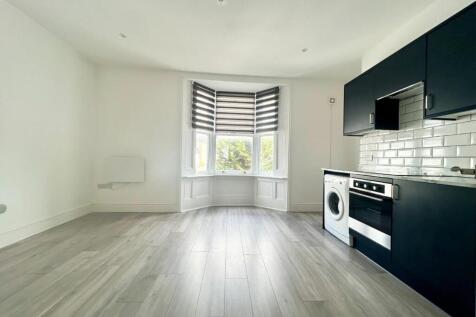 Living room:kitchen 2.jpg