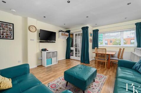 9 Goldstone Lane BN3 (20).jpg