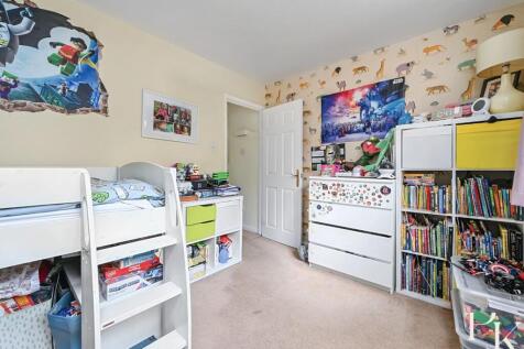 9 Goldstone Lane BN3 (11).jpg