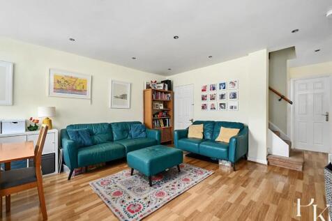 9 Goldstone Lane BN3 (21).jpg