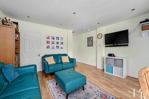 9 Goldstone Lane BN3 (24).jpg