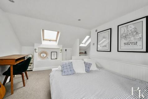 44 Coleridge Street BN3 (26).jpg