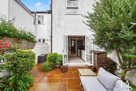 44 Coleridge Street BN3 (32).jpg