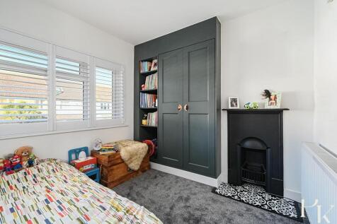 12 Brambledean Road, bn41 (11).jpg