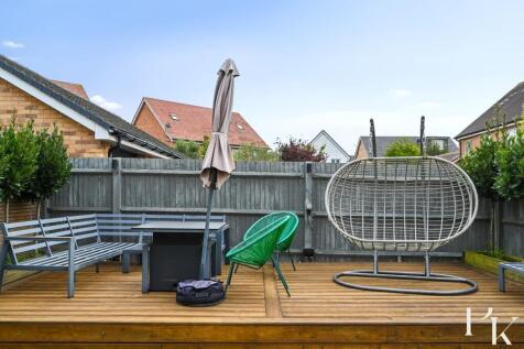 9 Monarch Way, BN43 (23).jpg