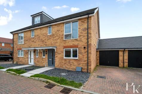 9 Monarch Way, BN43 (25).jpg