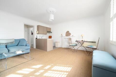 Flat 4a 1 Denmark Terrace bn1 - photos (8).jpg