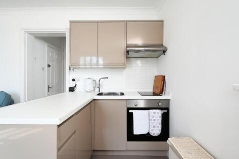 Flat 4a 1 Denmark Terrace bn1 - photos (9).jpg