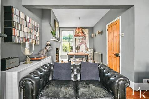 72 Montgomery St BN3 (4).jpg