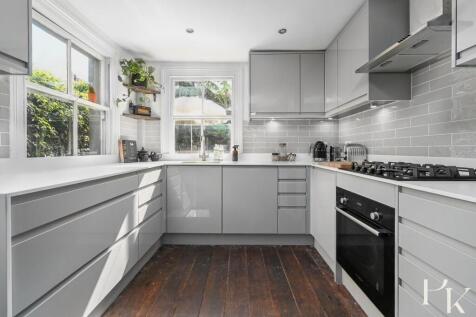 72 Montgomery St BN3 (10).jpg