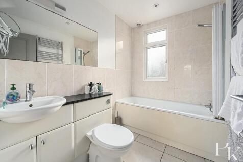 Flt 5, 145 New Church Road (20).jpg