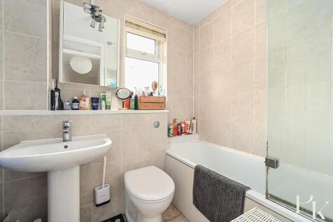 Flt 5, 145 New Church Road (1).jpg