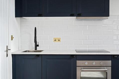 Flat 4 63 Portland Road bn3 - photos (10).jpg