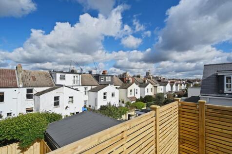 Flat 4 63 Portland Road bn3 - photos (11).jpg